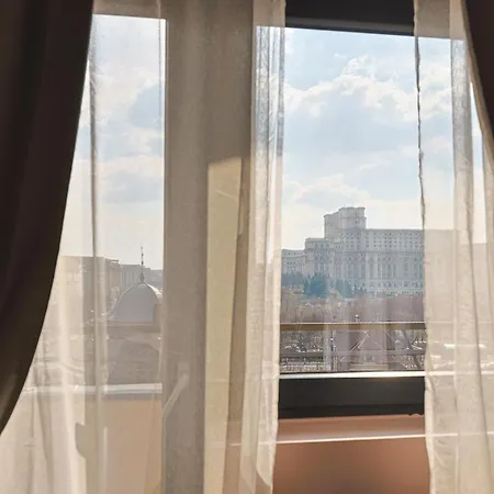 公寓 Royal Park With Wide Park View Terrace 布加勒斯特