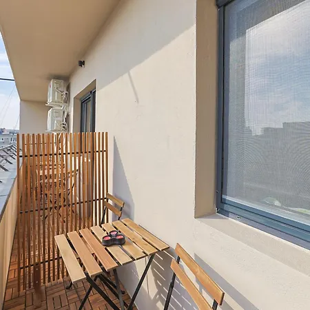 Royal Park With Wide Park View Terrace 公寓 布加勒斯特