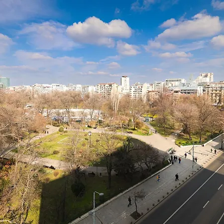 Royal Park With Wide Park View Terrace *